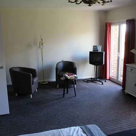 Montra Hotell 4*