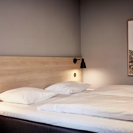 Montra 4* 汉斯特霍尔姆