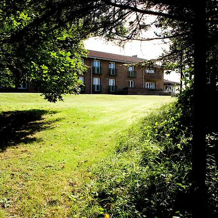Hotel Montra 4*